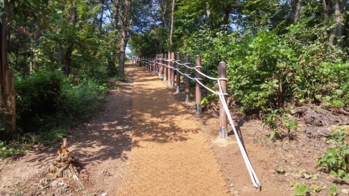 여계산 등산로가 새단장 했네요^^
