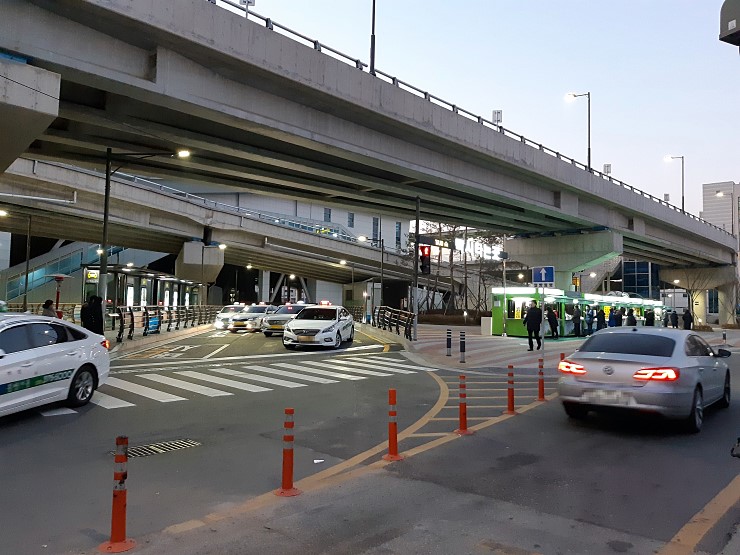오산역 환승센터에서 시내버스, 택시타기 <시민기자 김유경>