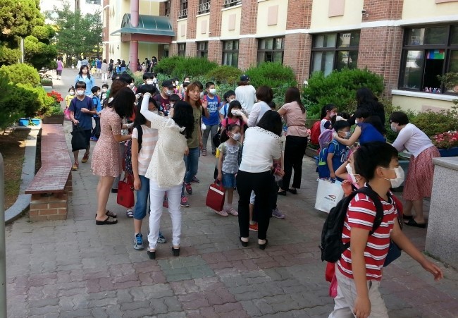 휴업종료 후 학교 가는 날 풍경