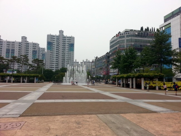 더위야 물렀거라~ 오산시청광장 분수대가 개장했다!