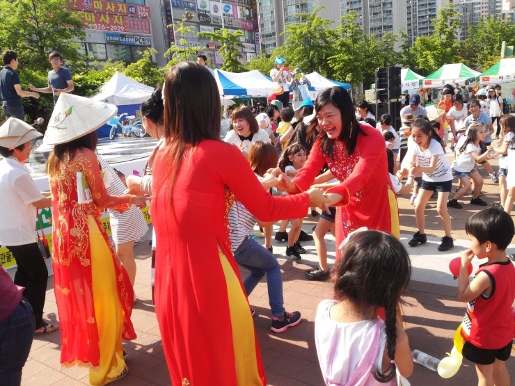 [시민기자] 연, 함께하는 이웃, 행복한 오산시 다문화 축제가 열렸어요! 