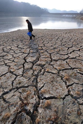우리의 작은 실천이 미래의 생명의 물을 살린다. 