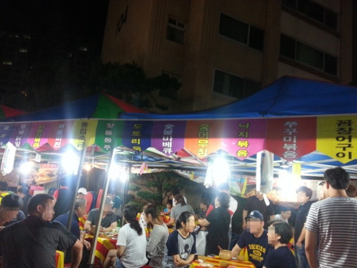 시원한 바람부는 밤. 모두가 즐거운 야시장