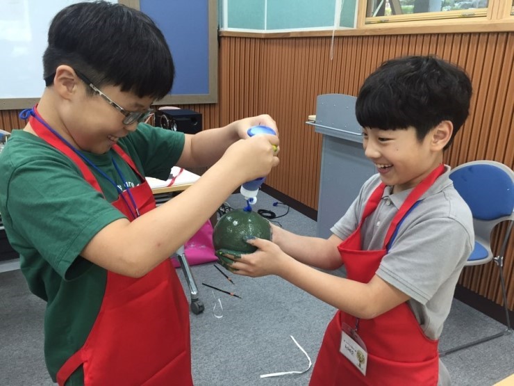 꿈의학교 소품 제작